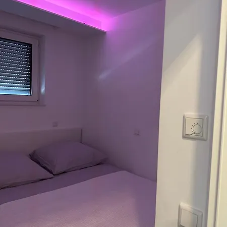 Myhouse.5 *