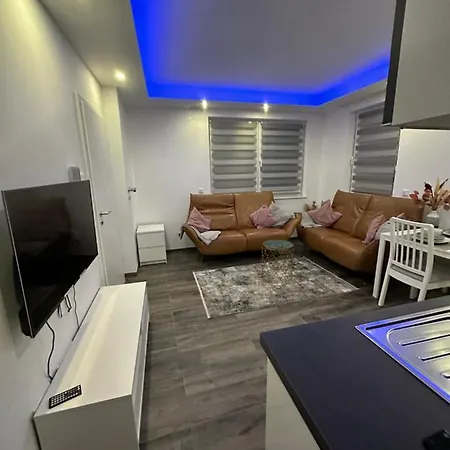 Myhouse.5 Apartament *